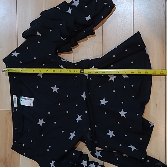 Essue women's size small shirt - Picture 4 of 6